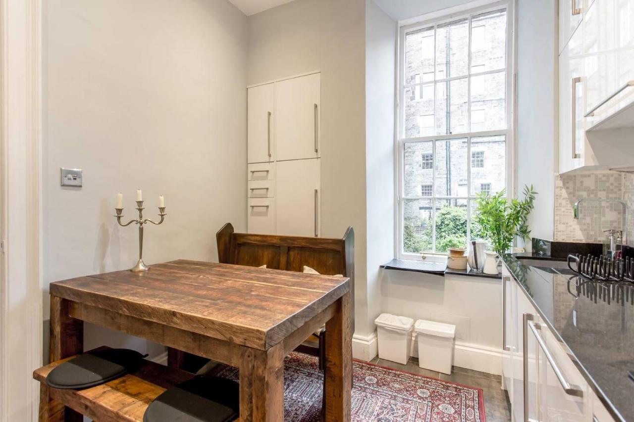 Joivy Converted Flat In Historic Building In New Town EDI Exteriér fotografie